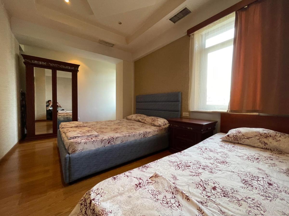 Apartments Emili Ереван Екстериор снимка
