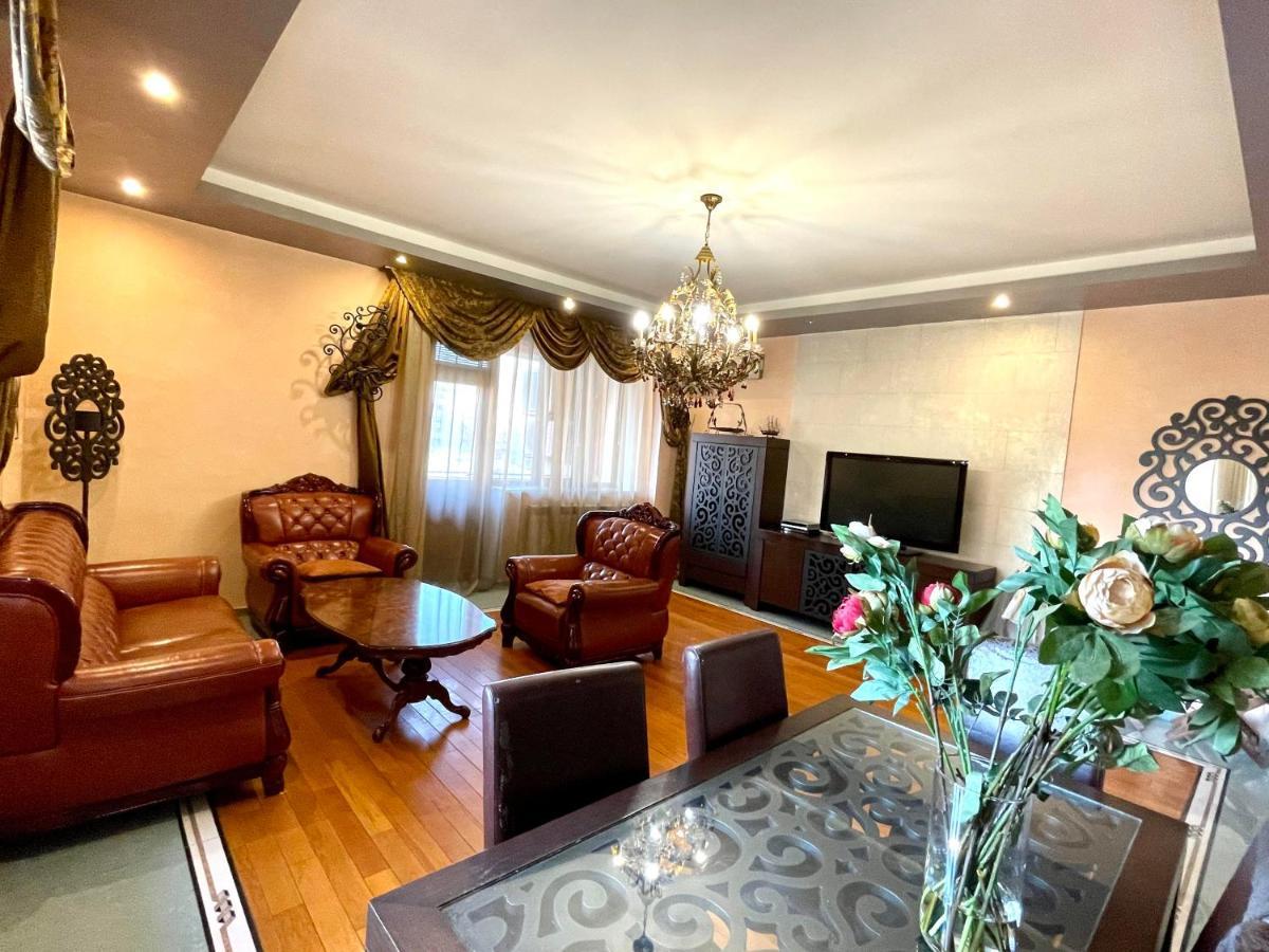 Apartments Emili Ереван Екстериор снимка