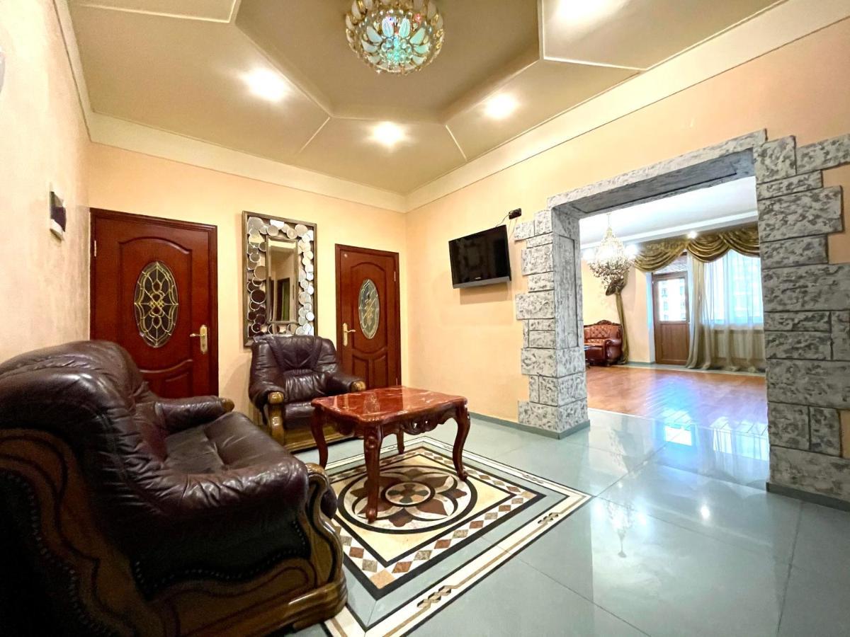 Apartments Emili Ереван Екстериор снимка