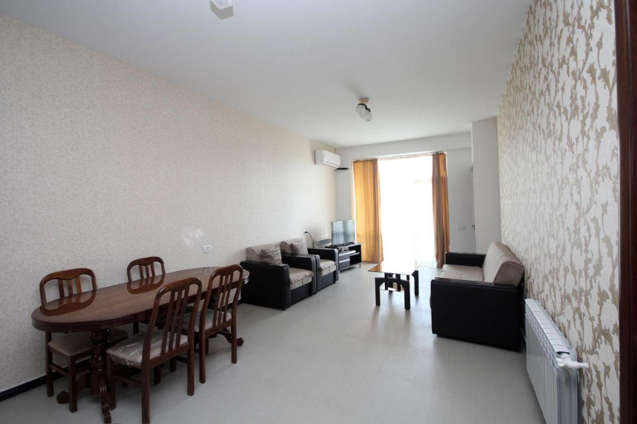 Apartments Emili Ереван Екстериор снимка