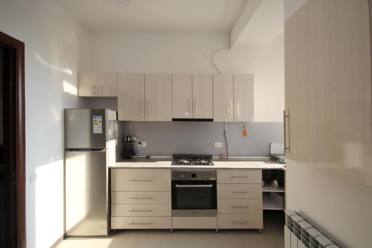 Apartments Emili Ереван Екстериор снимка
