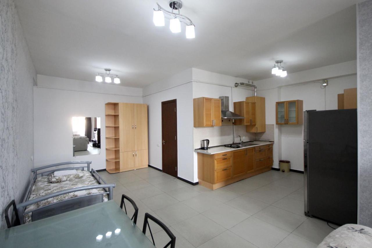 Apartments Emili Ереван Екстериор снимка
