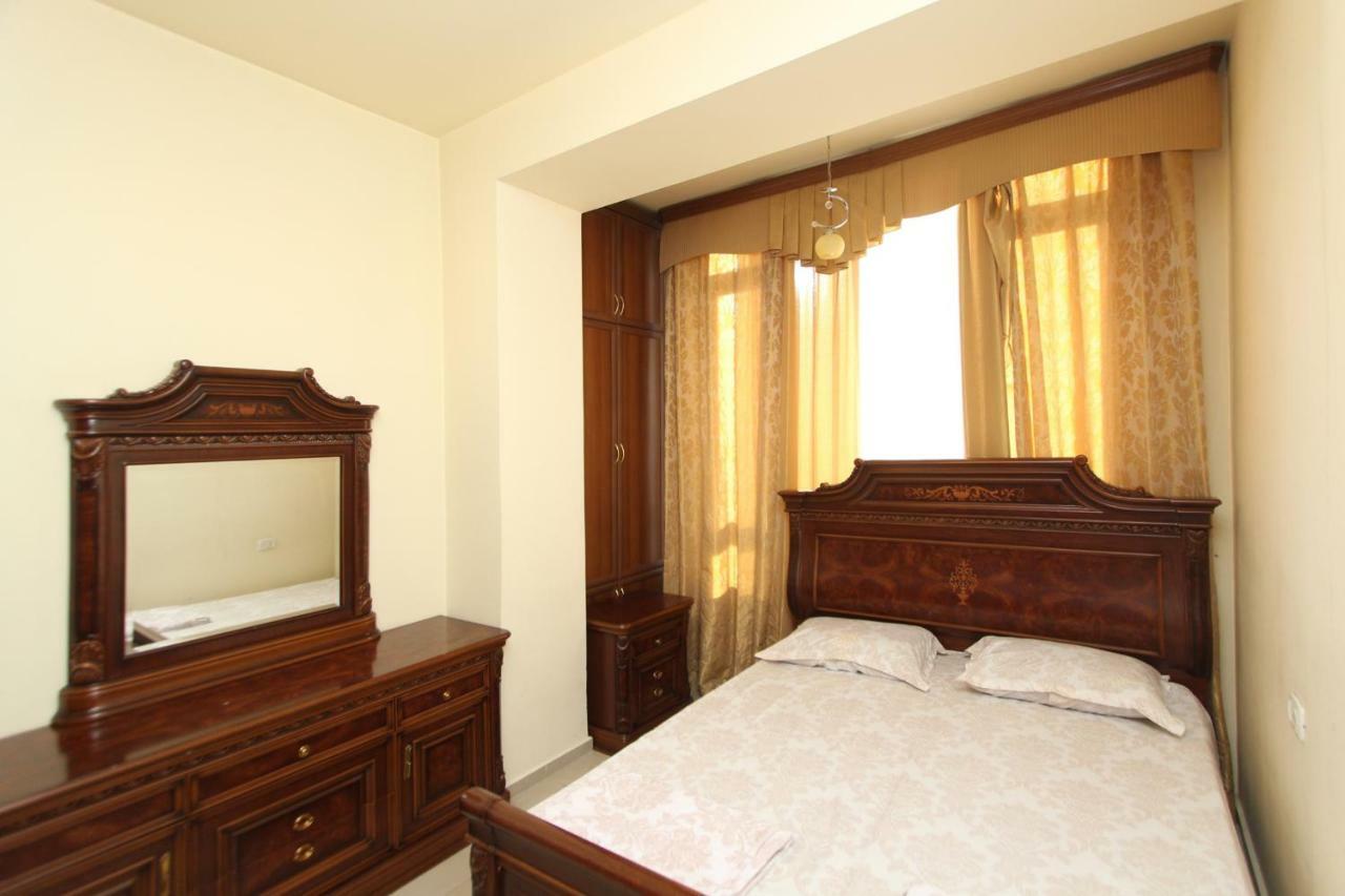 Apartments Emili Ереван Екстериор снимка