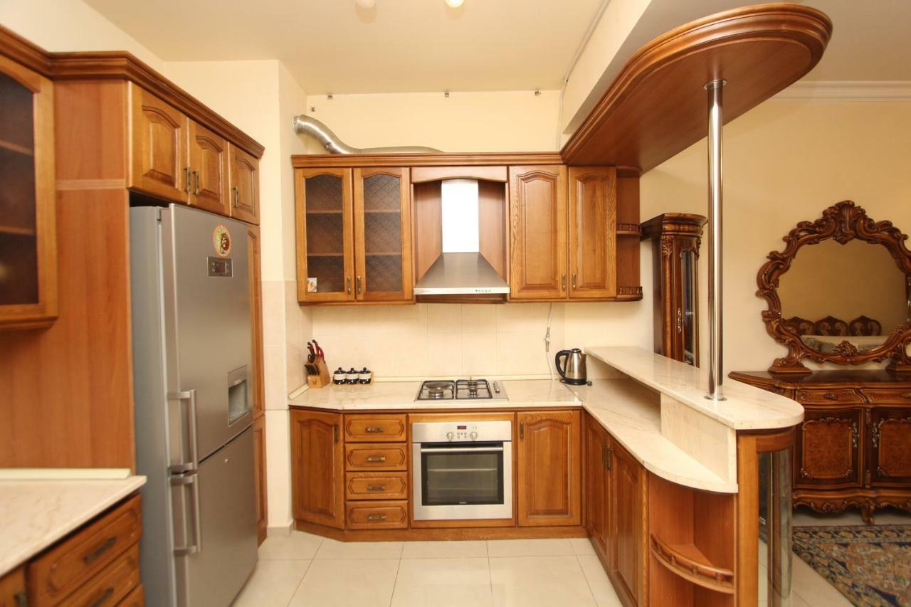 Apartments Emili Ереван Екстериор снимка