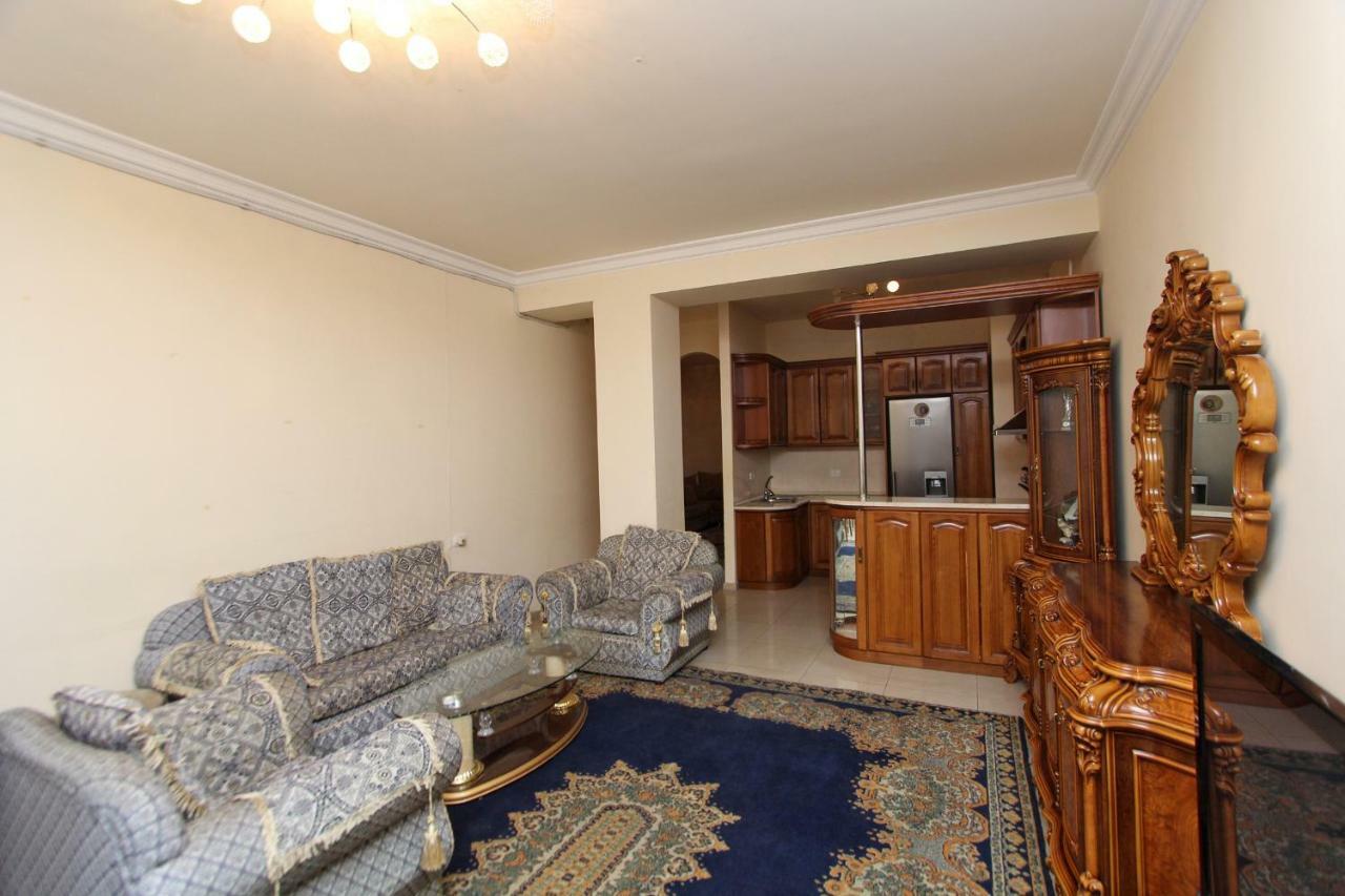 Apartments Emili Ереван Екстериор снимка